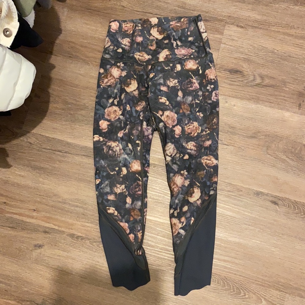 Lululemon Wunder Under Scallop 23in